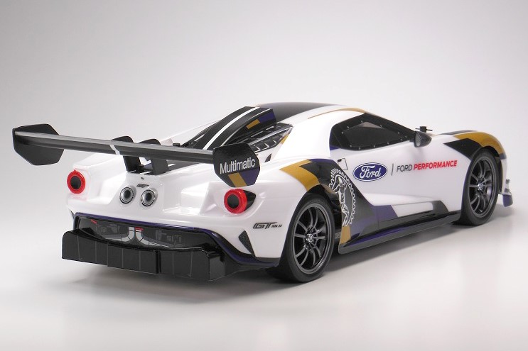 安全基準やレースレギュレーションに縛られることなく、空力を徹底的に追求して生まれたダイナミックなフォルムを再現