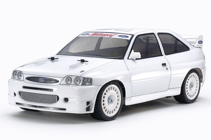 1/10 RC 1998 フォード エスコート カスタム（TT-02シャーシ）