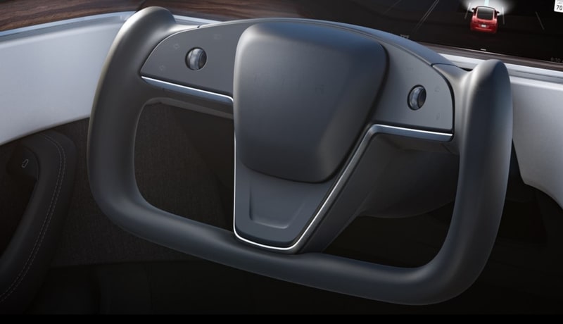 スッキリとしたデザインのステアリング