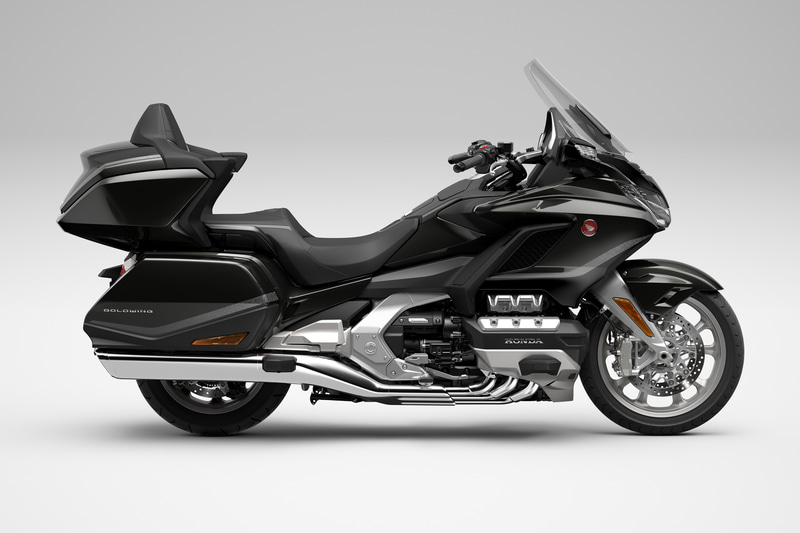 Gold Wing Tour （ガンメタルブラックメタリック）