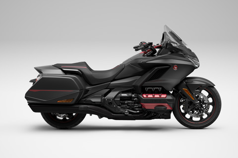 ホンダ　GL1500ゴールドウイング　リアアンダースポイラー ホンダ、「ゴールドウイング」シリーズで商品力向上 Tourはリア