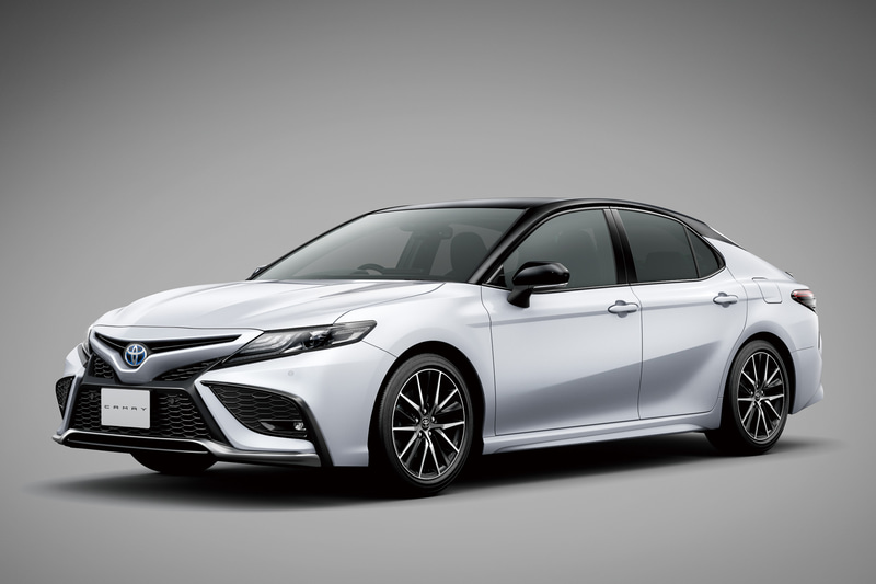 WS“レザーパッケージ”（アティチュードブラックマイカ×プラチナホワイトパールマイカ）。内装色はブラック