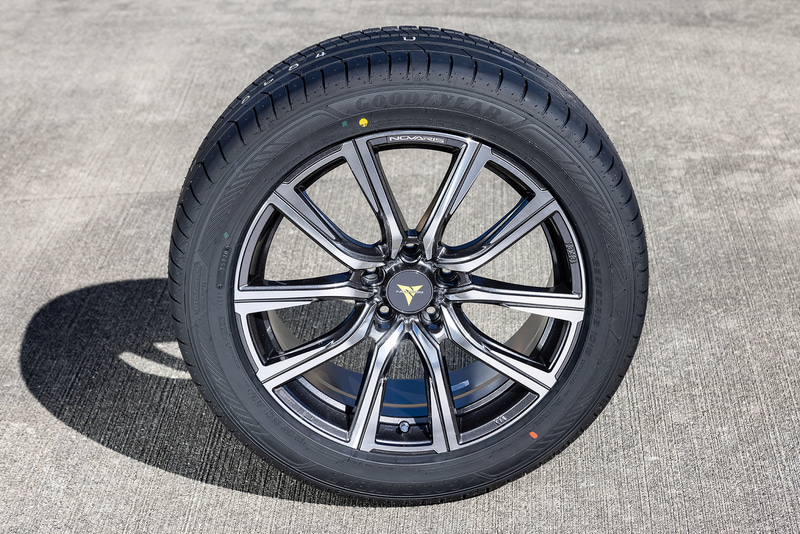 EfficientGrip RVF02のサイド部。製品名を小さくレイアウトする代わりに、GOODYEARのロゴを大きくレイアウトするのがデザイン面での特徴の1つ