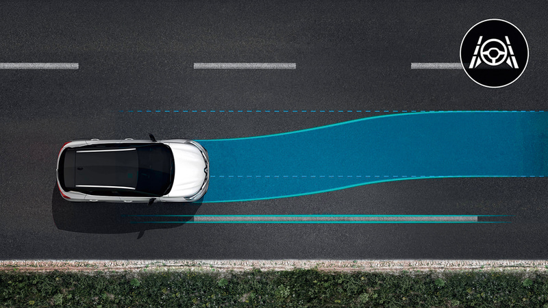 レーンセンタリングアシスト（車線中央維持支援）：フロントガラス中央上部のカメラが道路上の白線や黄線を感知して、走行車線の中央を走るようにハンドル操作を支援