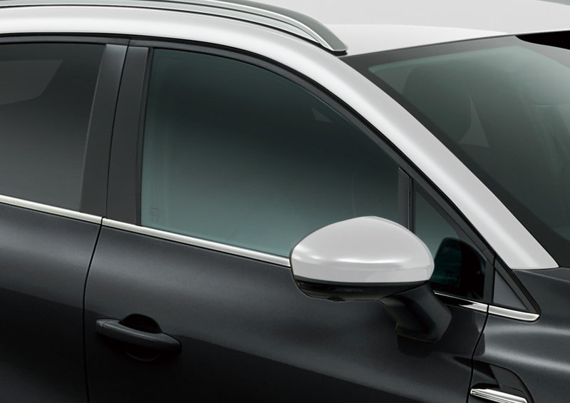 ルーフがボディとは別色となる2トーンカラーを採用