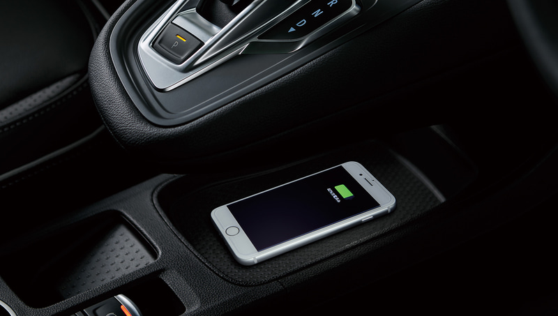 インテンス テックパックのみワイヤレスチャージ機能を搭載