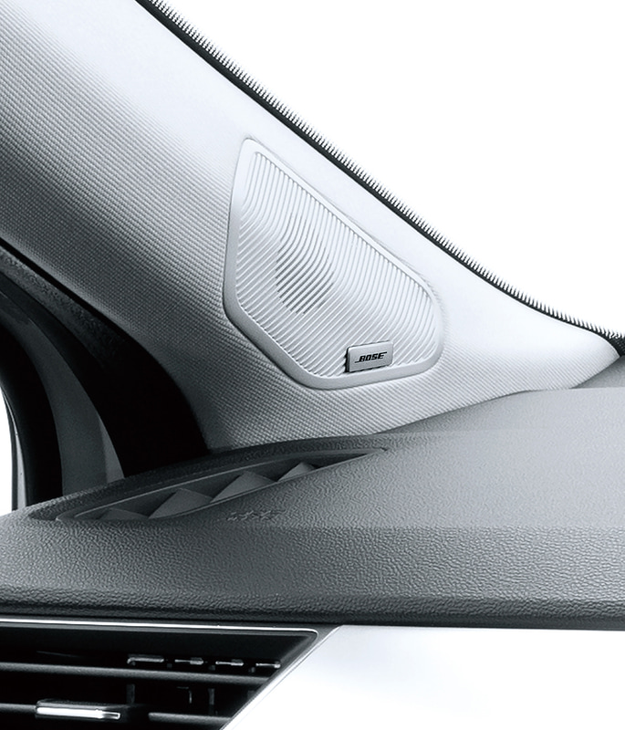 内装の各所に高品質なソフト素材を採用する