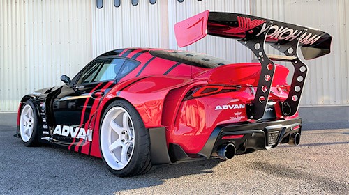 織戸選手が監修した「MAX ORIDO ADVAN Supra tuned by HKS」