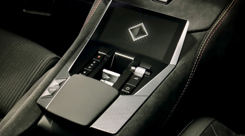 新型DS 4のインテリアデザインのハイライト