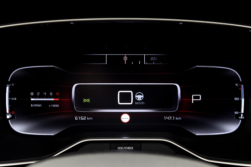 メーターの表示タイプも複数種類用意