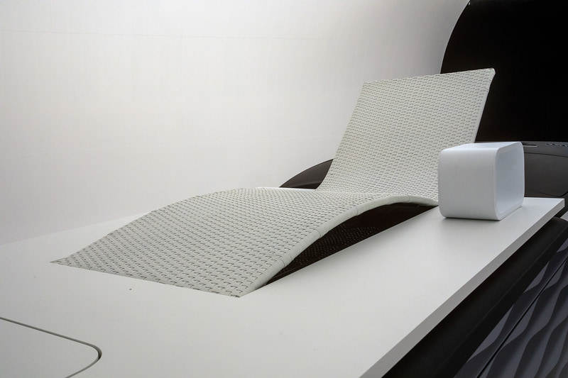 ルーフにハッチが設けられていて、室内のハシゴを登りバルコニーへ出るという作り