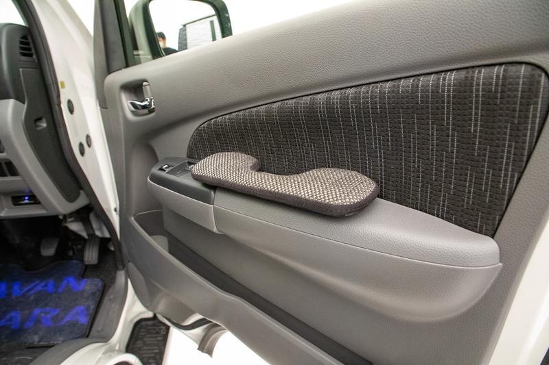 こちらはESアームレストPLUSというアイテム。肘掛けの姿勢が楽になる