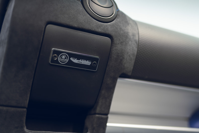 エリーゼ スポーツ 240 ファイナルエディションの室内