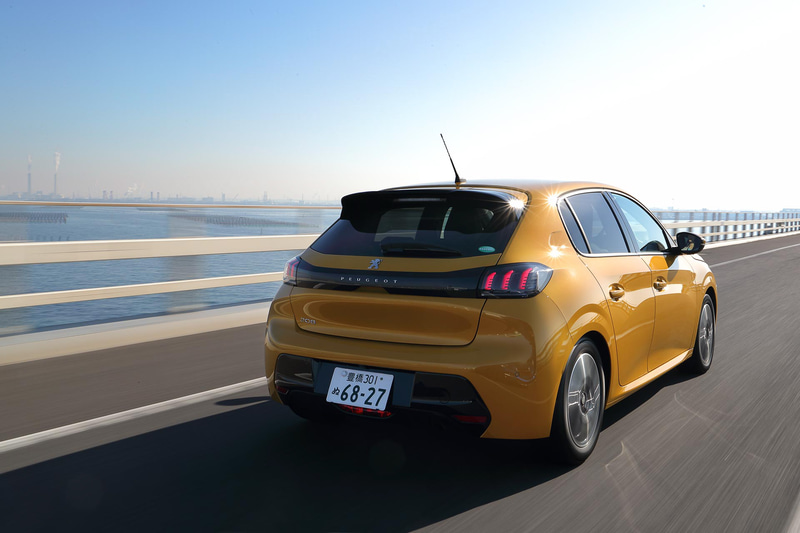 リアのサスペンションもとてもいい仕事をしてくれる