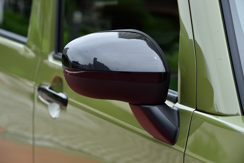 スタイルパック ブラックパックは、「カラードドアミラー」「ドアアウターハンドル」をセットにした新車注文時に選択するメーカーオプション。GではGターボに標準装備される「アルミホイール（ガンメタリック塗装）」が追加される