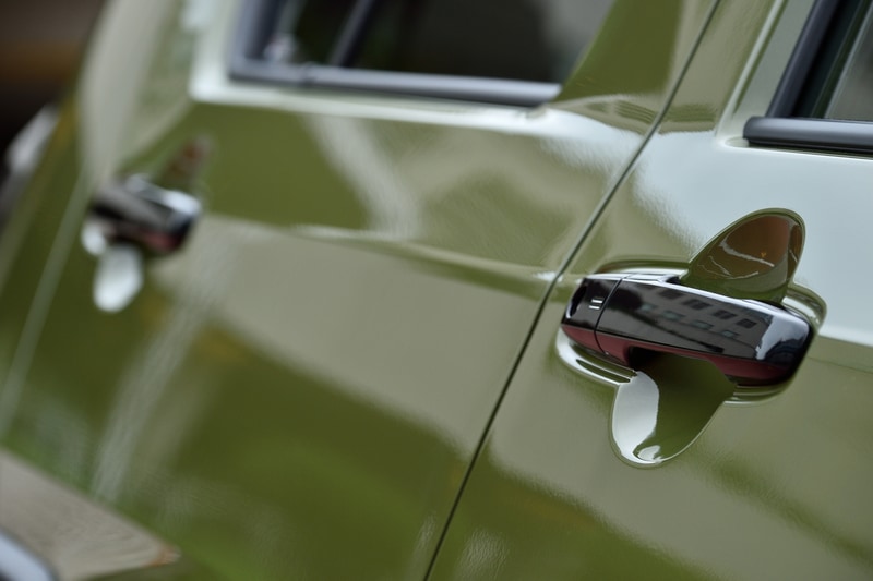 スタイルパック ブラックパックは、「カラードドアミラー」「ドアアウターハンドル」をセットにした新車注文時に選択するメーカーオプション。GではGターボに標準装備される「アルミホイール（ガンメタリック塗装）」が追加される