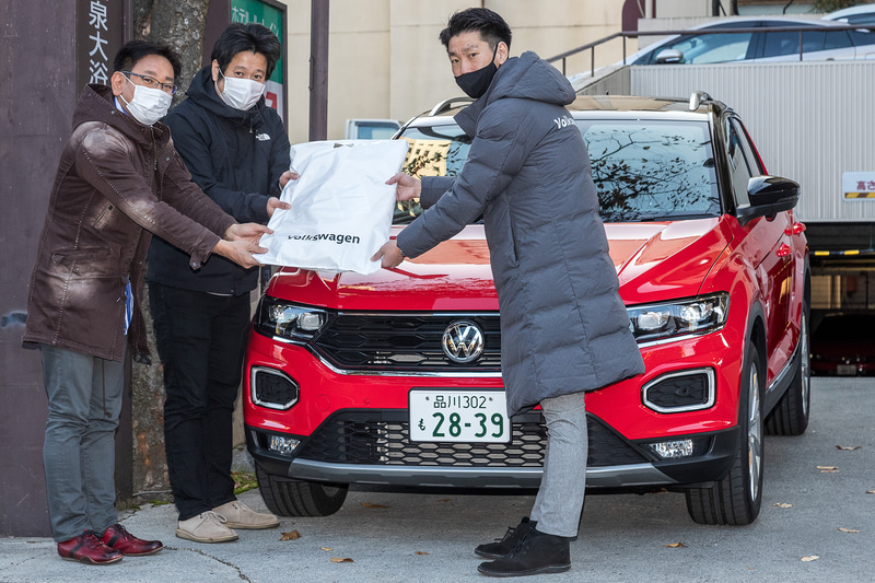 2媒体によるエコラン競争を何とか制して優勝！　フォルクスワーゲン グループ ジャパンから景品をいただきました