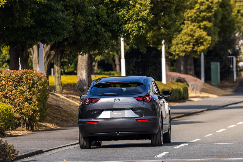 構内でself-empowerment Driving Vehicleにも試乗した