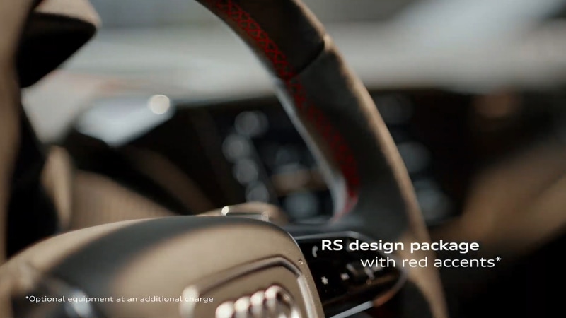 RSモデルでは赤のアクセントが