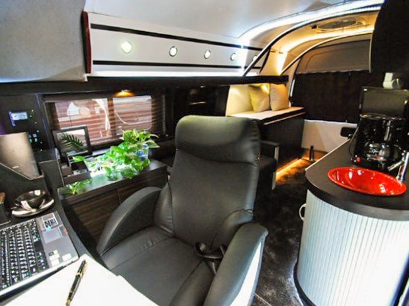 内装 （「書斎を持ち出そう」コンセプトのBoss）