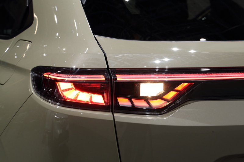 ランプ＋バックランプ点灯