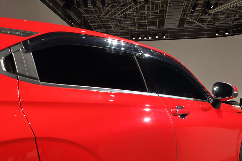 ドアバイザーはスタイルを崩さない薄型