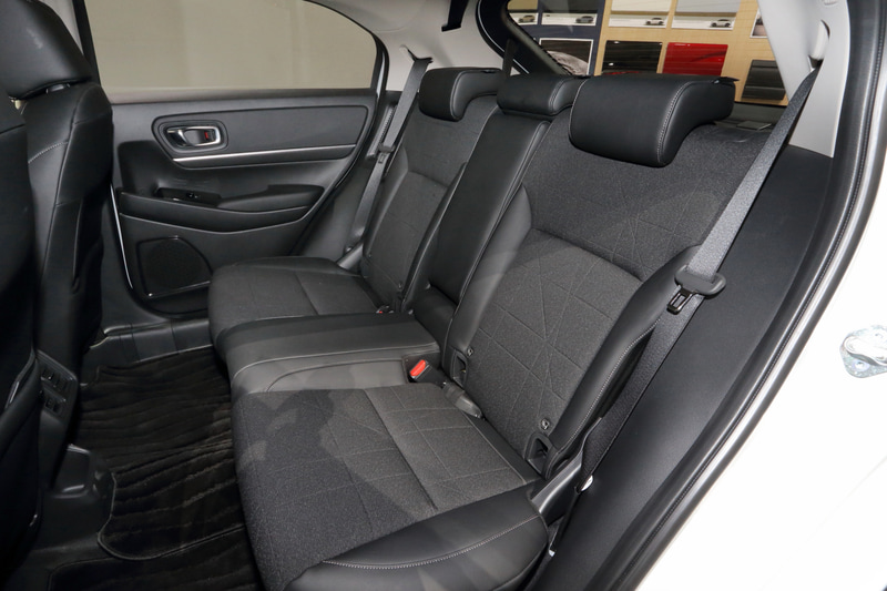 e：HEV Zのシート