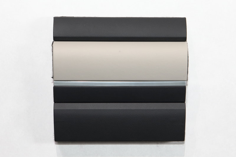 グレードごとのボディカラーやシート表皮、マテリアル