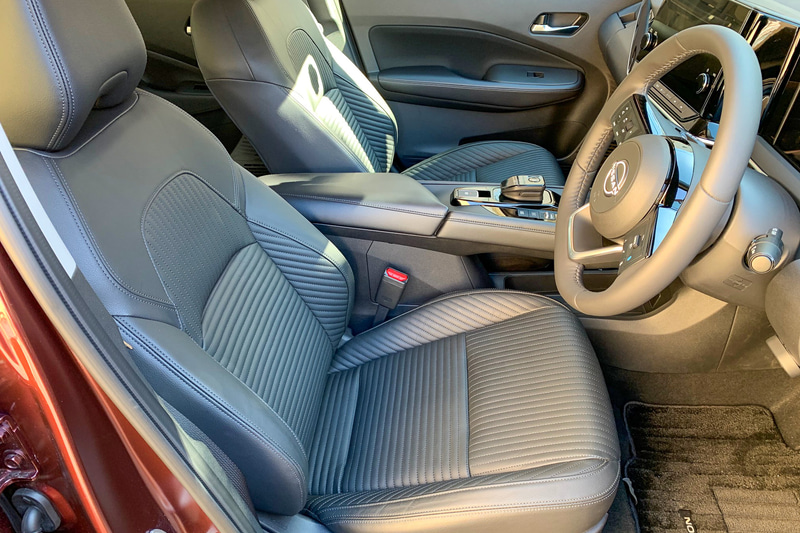 新型「ノート」のシート。燃費対策に役立つシートヒーターも備えています