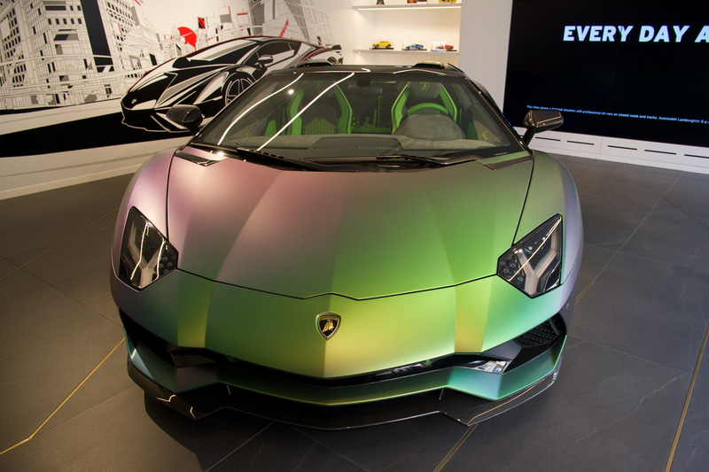 THE LOUNGE TOKYOで展示中のフラグシップマシン「アヴェンタドール」