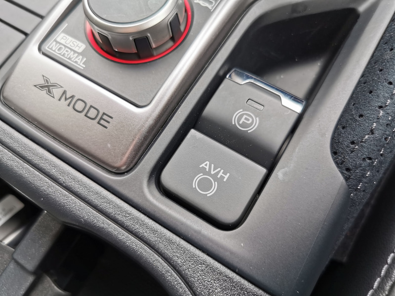 電動パーキングブレーキを自動で解除してくれるオート・ビークル・ホールド機能も搭載