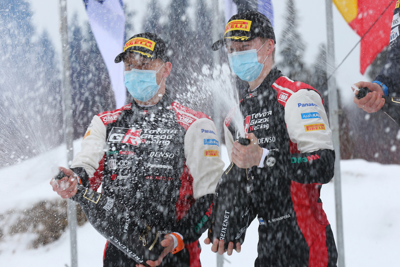 ヨンネ・ハルットゥネン選手、カッレ・ロバンペラ選手