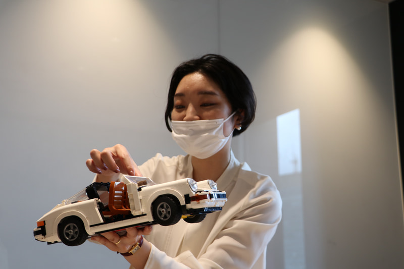 製品の特徴を解説するレゴジャパン株式会社 ブランドマネージャー 杉本杏菜氏