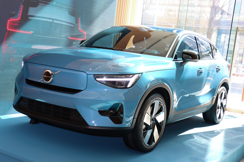 ボルボ初のEV専用車「C40」デザインプロトタイプ