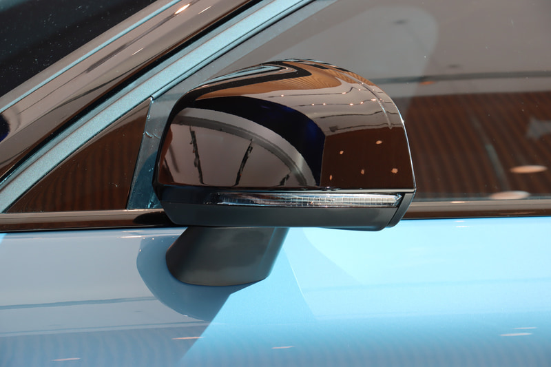 ドアミラーはブラック塗装