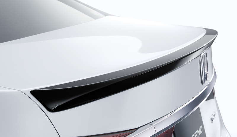 トランクスポイラー