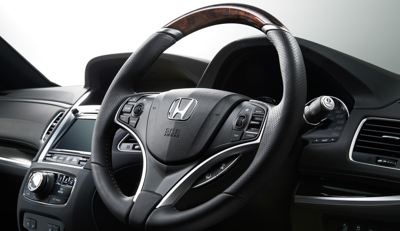 ステアリングホイール（Hybrid EXとHonda SENSING Eliteは装着不可）