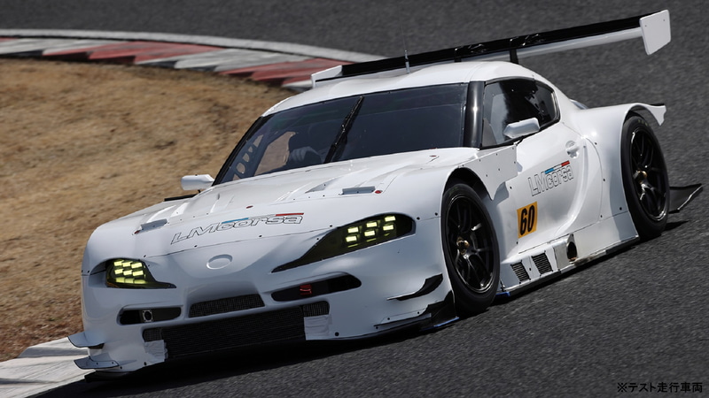 GT300クラス車両（左より10号車、60号車）