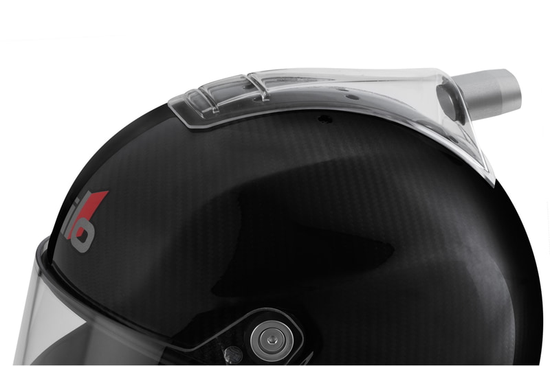 スティーロのヘルメットにはバイザーやエアロパーツ、そしてシールド固定用のカラースクリューなどオプション品も多い。とくにカーボンヘルメットは塗装せず被ることが多いので、カラースクリューやシールドで個性を出すケースも多いようだ。こうしたパーツもスティーロストアで手に入る