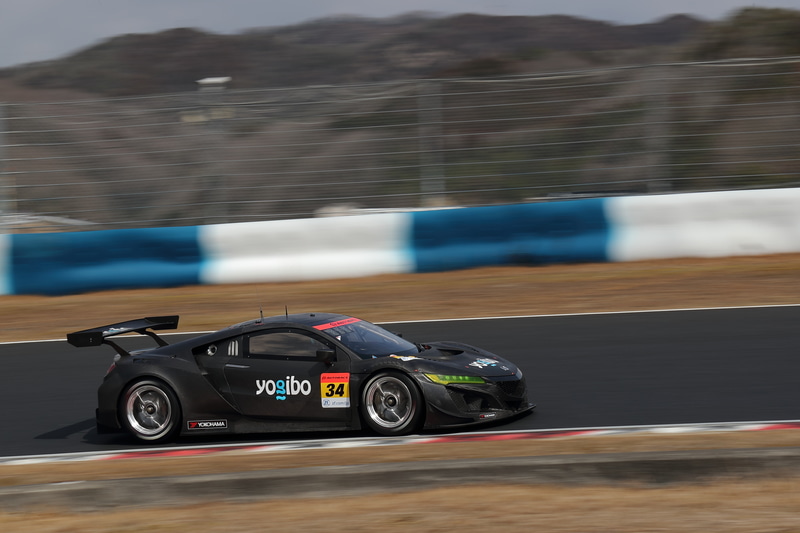 34号車 Yogibo NSX GT3（道上龍/密山祥吾、YH）
