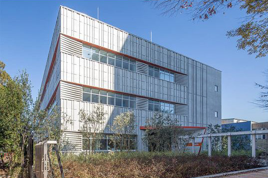 横浜磯子事業場内技術開発センター