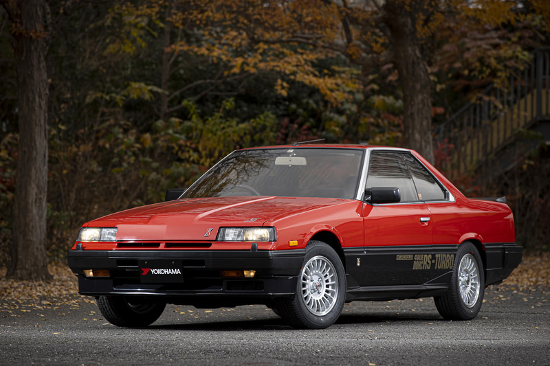 「ADVAN HF Type D」を装着した日産自動車「スカイライン（DR30型）」