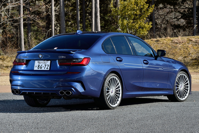 2月22日に日本での販売を開始した新型「BMW ALPINA D3 S リムジン」（1078万円）。ボディサイズは4720×1825×1445mm（長さ×幅×高さ）、ホイールベースは2850mm。車両重量は1890kg
