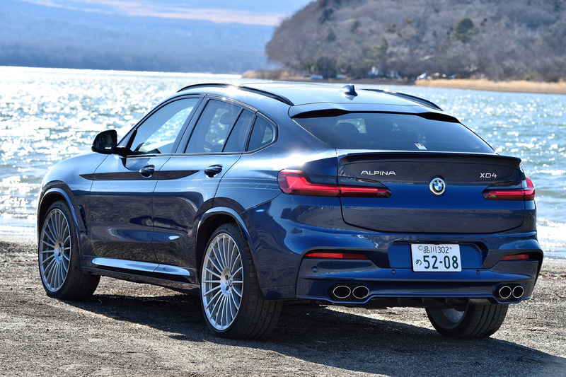 SUVクーペスタイルの「BMW ALPINA XD4」（1385万円）のボディサイズは4765×1927×1615mm（全長×全幅×全高）、ホイールベースは2864mm。車両重量は2045kg