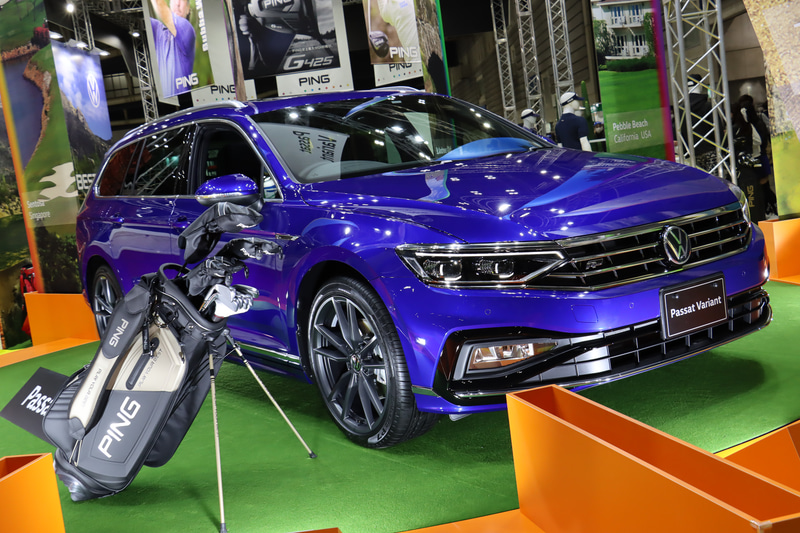 2021年上半期に日本導入予定の新型「パサート ヴァリアント」を日本初公開