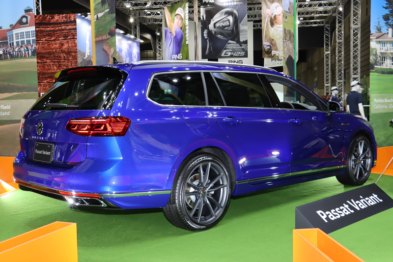新型パサート ヴァリアント R-Line（参考展示）