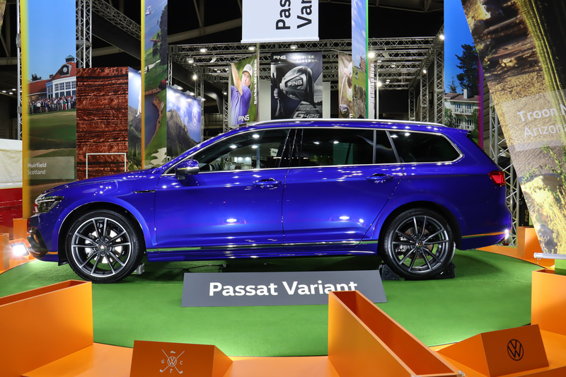 ボディカラーは「ラピスブルーメタリック」