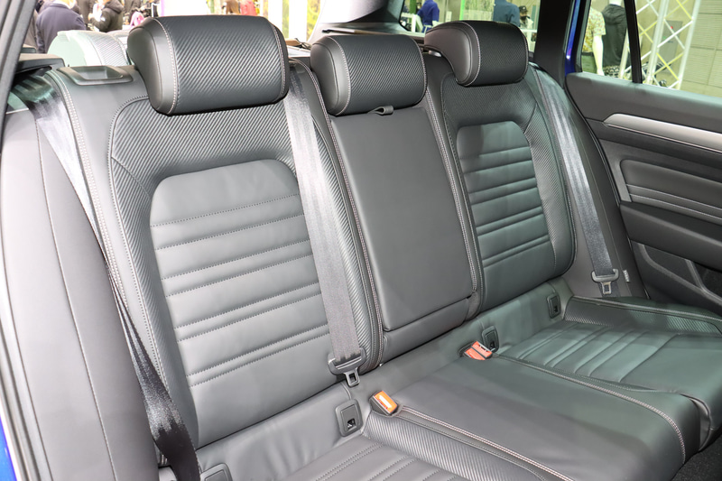 内装色はブラック