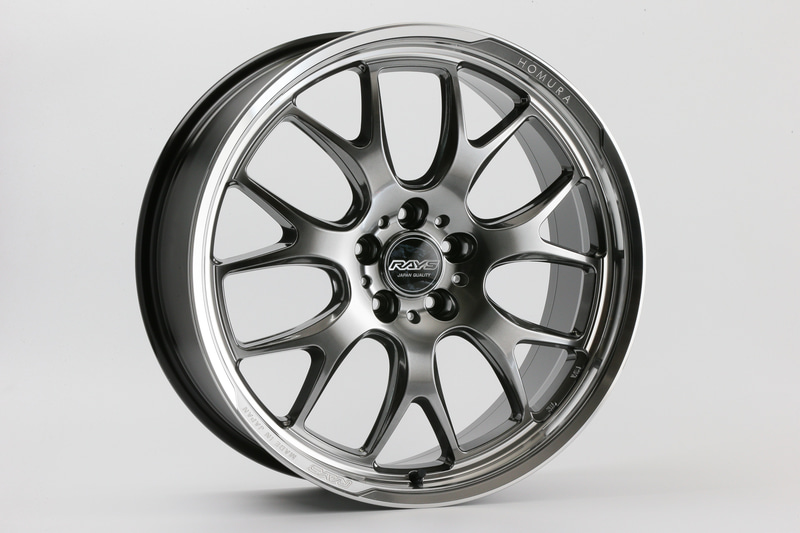 こちらのカラーはグレイスシルバー/リムDMC