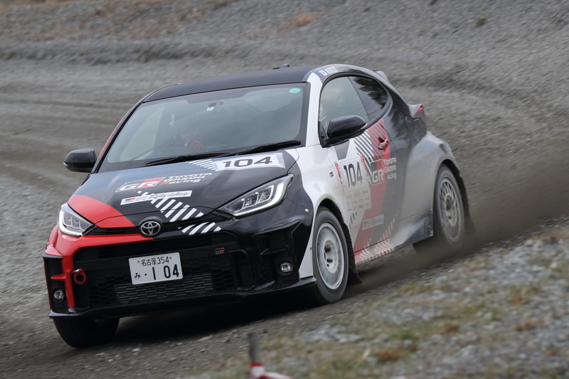 「GAZOOラリーチャレンジカップin安芸高田」にてデビューウインを飾ったモリゾウ選手のGRヤリス